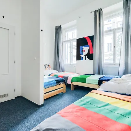Homestay Pop Art *
